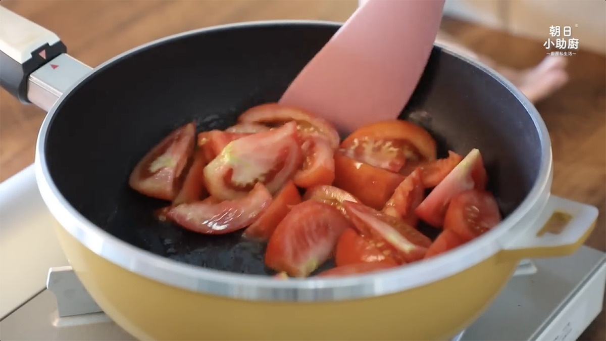 居家料理、露營料理、暖胃首選、清澈湯頭、家常好上手、戶外烹飪、營養均衡、IH適用、不沾好清潔、手工重力鑄造、蓄熱快、家庭共享